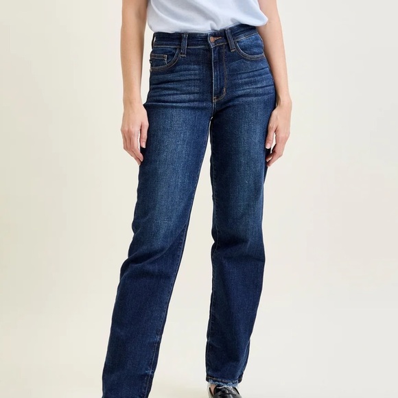 Judy Blue Denim - NWT - Judy Blue Mid-Rise Straight Leg Jeans - Dark Wash - Size 7/28